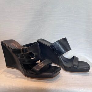 Bravo Browns black wedge 70's heels, size 7